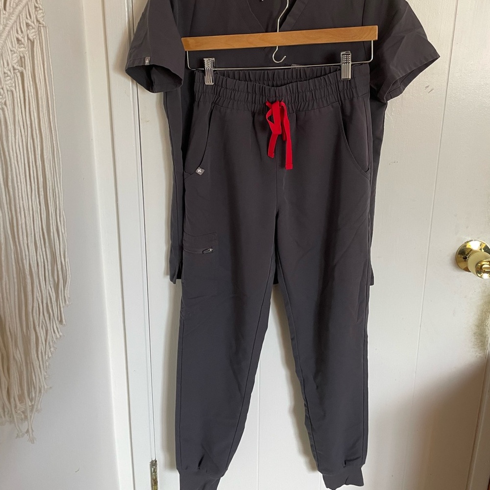 Figs Zamora high waisted joggers only